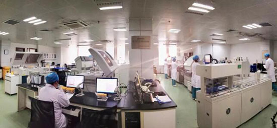 5貝克曼庫爾特生化免疫流水線.jpg 5貝克曼庫爾特生化免疫流水線.jpg